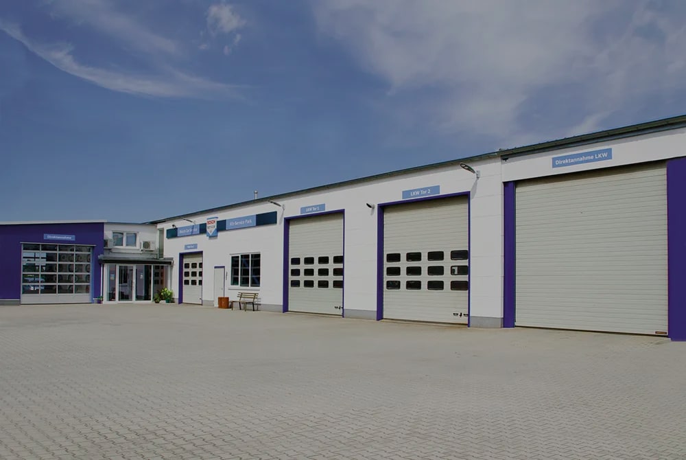 Werkstattgebäude der KFZ-Service Park GmbH in Naunhof mit LKW-Direktannahme